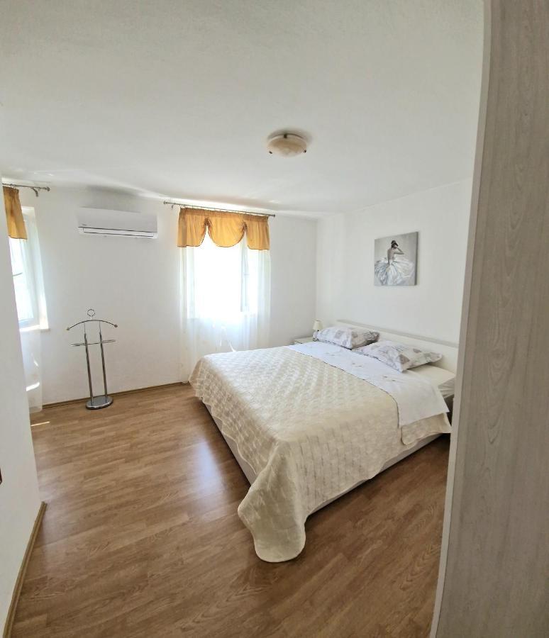 Apartman Perina Trogir Eksteriør bilde
